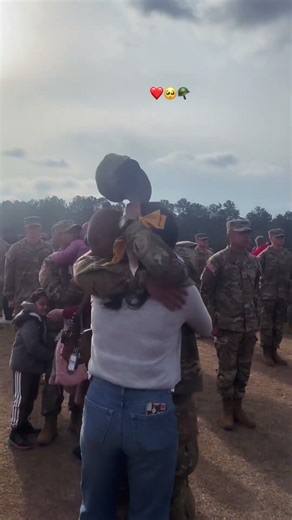 Army Couple Status 🪖❤️ #indianarmy #couple #army #love #couplegoal #military #punjabisong #shorts
