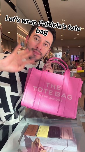 Thank you patricia! She is on her way!!!!!! PETAL PINK TOTE MEDIUM LOGO OUTLINE WEBBING STRAP #marcjacobs #thetotebag #marcjacobsthetotebag #petalpink #pinktotebag #chicago #valentinesday #fyp