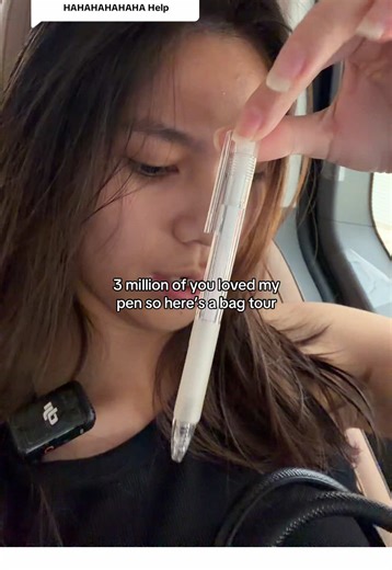 Bag Tour for College Students: Must-Have Pens