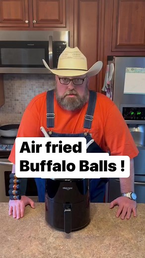 1M views · 11K reactions | Buffalo Chicken Balls ! #yummyfood #cooking #buffalo #chicken #recipe #fyp | Pepperbellypete_official | Facebook