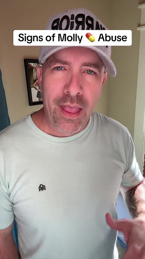 Signs of molly abuse and use, sober since 7/25/17 #mentalhealth #molly #fact #facts #signs #education #struggle #addiction #addictionrecovery #addictionawareness #addicted #addict #recovery #sober #sobriety #bamf #hope #foryou #you #u