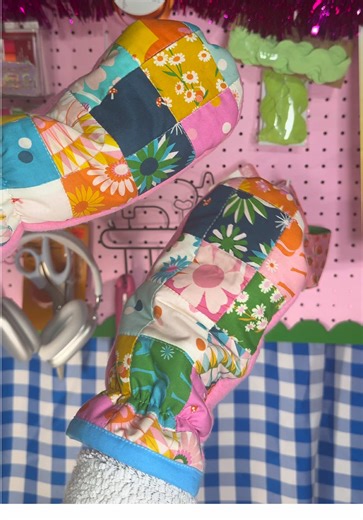 Sooooooo in love with these quilted fleece mittens! I found a free pattern online from Alejandra Quilt Studio. Actually had this quilted @Ruby Star Society charm pack piece and found the perfect project for it! 🧤🪡✂️❄️ #quiltedmittens #quilting #sewtok #rubystarsociety #quiltersoftiktok