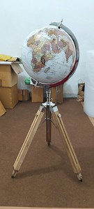Mid Century Modern 18" Standing Globe on Wood Tripod - Antique Style Decorative World Globe - Large - Etsy Canada