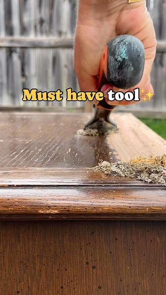 Michelle McRae on Instagram: "Details👇🏽 Must have tool for flipping furniture, painting cabinets and so many other DIY projects.✨ It’s called a carbide scraper and it saves so much time, money (and sanding pads). Comment “SCRAPER” for the link to mine (links earn commissions)"