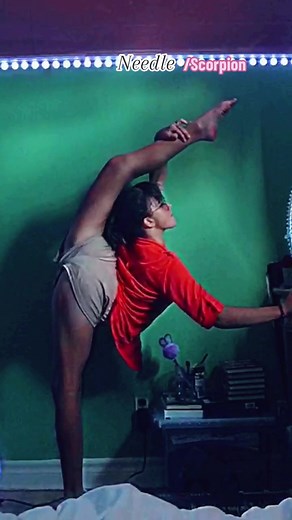 Another highly requested video was a needle! Here it is#contortion#contortionist#needlepose#scorpionpose#flexy#flexibility#flexible#contortions