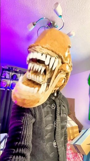 Creepy Cardboard Masks From AVP! #predator #alienromulus