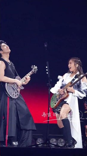 全网都在找王力宏的吉他妹 #王力宏深圳演唱会 #王力宏 #王力宏演唱会 #吉他妹