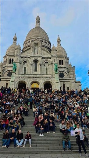 Paris in 15 Seconds: Iconic Sights & Delicious Bites