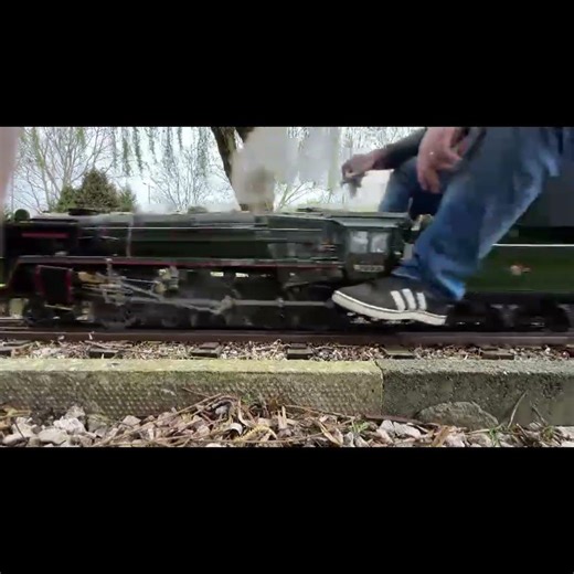 Steam Power in Miniature! Rebuilt 9F Evening Star in 5 inch gauge storms the bank!🚂💨