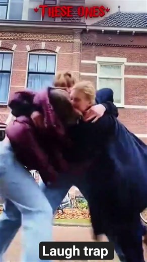 Bom Bom prank #bombom#prank #tollface #toll #face #safety