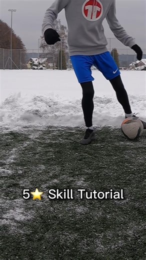 Football Skills Tutorial with Mateusz Szafran