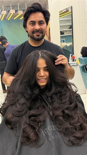Intjar Ali Salmani on Instagram: "Precision long layers designed for natural volume and flow — by Mr. Ali. #LongLayers #LayeredHaircut #HairByMrAli #haireducation #hairtransformation"