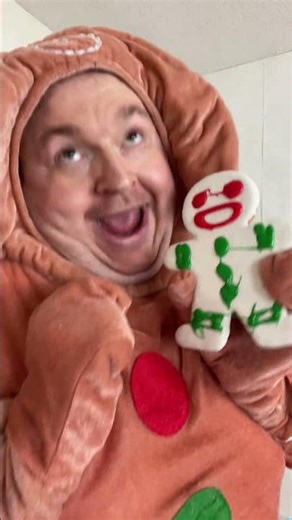 This is MY gingerbread cookie! Mine!!