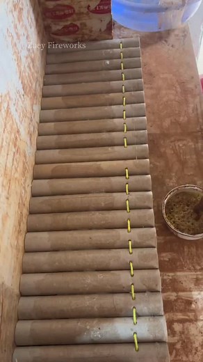 Jingsheng Fireworks Manufacturer on Instagram: "Fireworks factory production line, do you like it? #pyrotechnics #fireworks #fuegosartificiales #feuerwerk #pirotecnia"