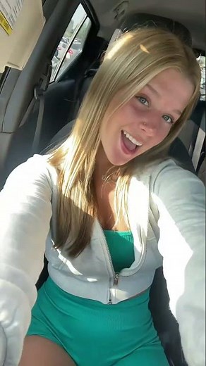 #white #croptop #zip #up #jacket #teal #green #ribbed #yoga #girlshorts #gym #pendant #nose #stud