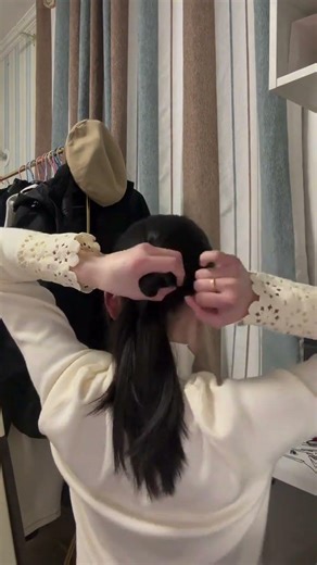 Effortless Updo: Master in 3 Easy Steps