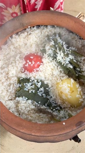 Steamed broken rice! boiled tomatoes and bottle gourd leaves #steamedrice #brokenrice #desifood