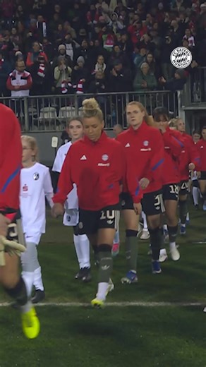 Dank der Tore von Pernille Harder, Edna Imade & Linda Dallmann nehmen wir drei Punkte aus Freiburg mit! 🤜🤛 📽️ Zu den ausführlichen Highlights auf FC Bayern TV PLUS: https://fcbayern.com/Mq80p | FC Bayern Frauen