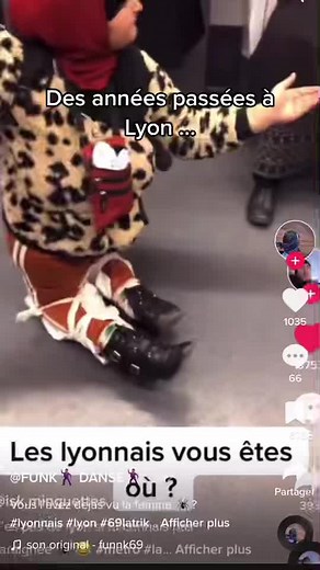 Femme Araignée à Lyon : Déception et Réalités des Métros