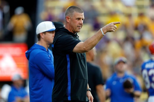 LSU, Florida players get into multiple scuffles before kickoff, drawing pregame flags on both teams