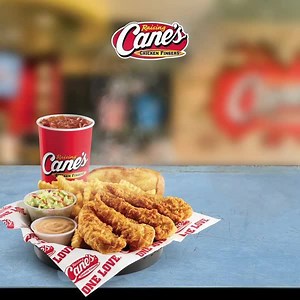 6.1K views · 276 reactions | For #InternationalLefthandersDay we're making things right for lefties. Introducing the Lefty Box Combo engineered just for left handers (and right handers). | Raising Cane's | Facebook
