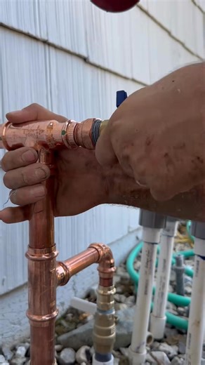 replacing a gate valve that would not shut off all the way🔧💦 #plumbing #plumbers #plumberslife #plumbingtok #plumbingrepair #drain #draincleaning #drainrepair #howto #tips #diy | The C0nservative Plumber