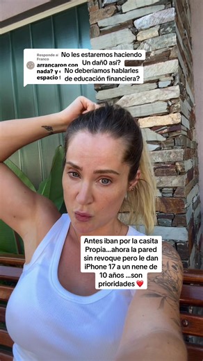 Educación financiera para los hijos: ¿iPhone o casita?