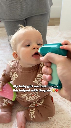 16M views · 10K reactions | Her face says it all lol #babyfunny #babyvideo #babiesofinsta #babiesofinstagram #babylife #parents #parentlife #babyteething #teethingbaby #parentsofig #foryoupage #fypシ #viral | The Scheurn Fam | Facebook