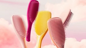 HERE CREATIVE on Instagram: "We at HERE Creative are excited to share the summer campaign commercial we produced for Tangle Teezer, the renowned hairbrush brand from the UK. We would like to express our sincere gratitude to Chloe and Caroline from Tangle Teezer for their wonderful guidance and support throughout the project. We’ll continue striving to bring you great work, and we truly appreciate your continued interest and support. Client | TANGLE TEEZER Creative Agency | HERE Creative @here.cr