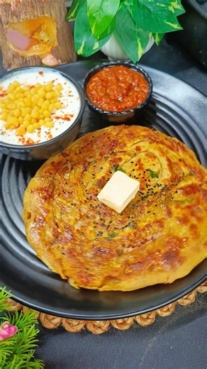 Rajasthani Pyaaz Laccha Paratha😍| Khasta Pyaaz Besan Paratha | Crispy Layered Onion Paratha