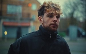 【中英双字】Tom Grennan - Little Bit of Love MV （欧美音乐推荐第103期 2021-2-3）