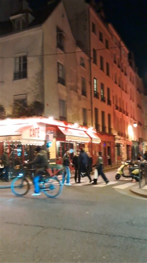 Le Marché des Enfants Rouges #paris #vibes #night #marche