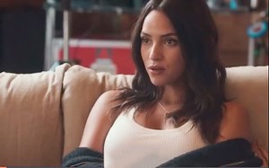 为艺术献身的女星——艾丽西亚·维坎德