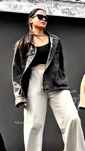 Kavyashree ✨💙🧿 on Instagram: "Eluru Etv celebrations dance performance ✨🖤"