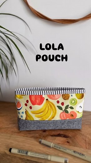 Svetlana Skumanicova on Instagram: "Let’s make this lovely Lola Pouch featuring a contrasting zipper binding. Fun, isn’t it? Find the full, detailed tutorial on my youtube channel. #sotakhandmade #learntosew #sewingpattern #sewingvideo"