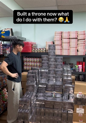 Who wants one? JOIN the LIVE to get them EARLY 😎 #vaultedloot #pokemonpitchblack #pokemontcg #pokemoncommunity #pokemontradingcardgame