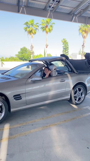 this is my 2004 #mercedesbenz sl500 roadster 🤍