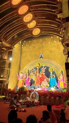 Wow! Buddha Theme पर बना Durga Maa का Pandal🤩 | Durga Puja 2025 #shorts #durgapuja