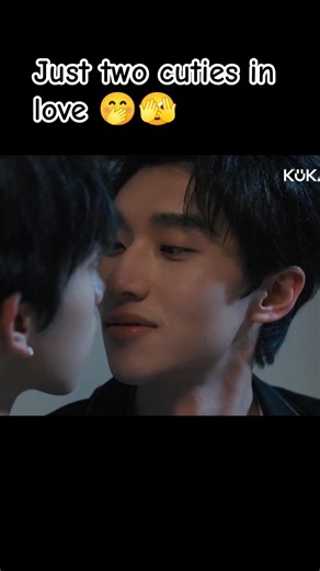 you can't just flirt and run🫠🫣#doublehelix #chinesebl #bl #shorts