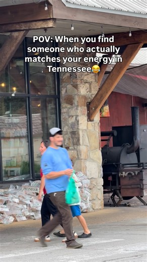 ELMO VISITS THE RICHEST NEIGHBORHOOD IN CHATTANOOGA TENNESSEE 😂😂 #tennessee #cybertruck #mexico #chattanooga | Swaggy Wolfdog