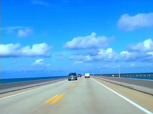 OVERSEAS HIGHWAY... CROSSING the AMAZINGLY SCENIC 7 MILE BRIDGE!!!! Who Else LOVES This Unbelievably Beautiful Drive?!? Let's Roll Through 7 Minutes with Heavenly Views on the 7 Mile Bridge in the Florida Keys!!!! 💖😍💝🤔 #flashbacksouthflorida #overseashighway #7milebridge #fredthetree #floridakeys | Flashback South Florida - Memories and Memorabilia