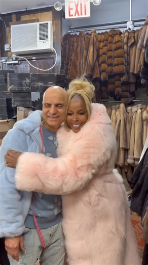 Daniel’s Leather NYC on Instagram: "PART 1 :Who can say no to @therealmaryjblige 🙌🏽❤️❤️"