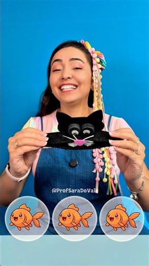 Passarinho, cachorrinho, sapinho e gatinho. E teco-tecos de bichinhos. Música de Lorena Mourão.