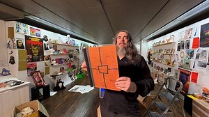 Jonathan Meese präsentiert in Ludwigshafen seine Künstlerbücher