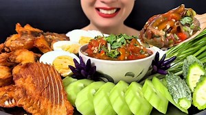 【Cookingeat】番茄辣椒酱，炸鱼，半盘蔬菜 泰国美食吃播 MUKBANG show