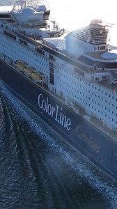 13K views · 343 reactions | Hast du Color Magic schon mal so gesehen?  Drohnenpilot müsste man sein! Karl hat diese fantastischen Aufnahmen von Color Magic mit uns geteilt und wir dachten sofort: die müsst ihr unbedingt sehen.   @‌karlshipspotting #colorline #colorlinemomente #colormagic | Color Line GmbH | Facebook