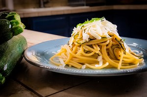 Spaghetti alla Nerano | Authentic Italian Zucchini Pasta Recipe