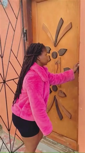 Mathira Khan: Hot Videos and Dance Clips