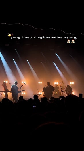 get me back to a show asap 🙌#goodneighbours #concert #london #fangirl #livemusic @Good Neighbours