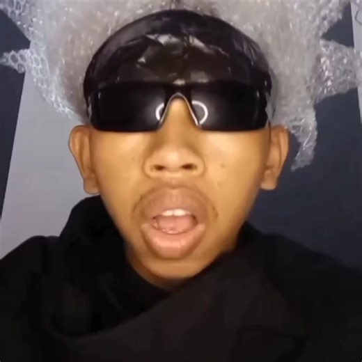 Gojo Satoru Cosplay Highlights from Jujutsu Kaisen